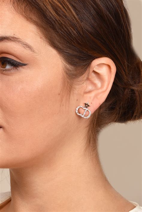 dior earrings on ear